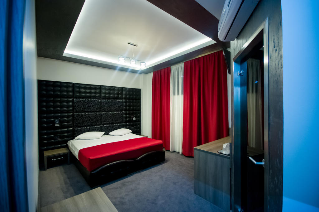 Hotel Aqua Târgu Jiu Екстериор снимка