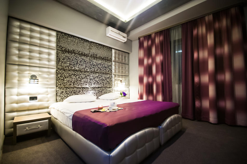 Hotel Aqua Târgu Jiu Стая снимка