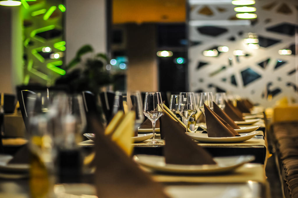 Hotel Aqua Târgu Jiu Екстериор снимка